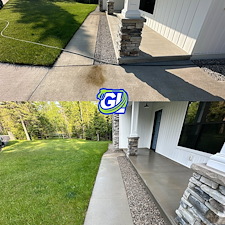 Presque-Isle-MIs-1-Exterior-Cleaning-Soft-Wash-House-Washing-Concrete-Paver-Cleaning-Exterior-Window-Cleaning 8